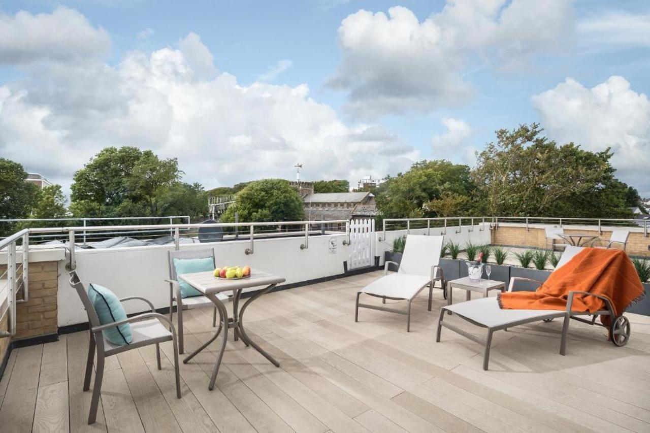 Q Square By Supercity Aparthotels Hove Exteriér fotografie