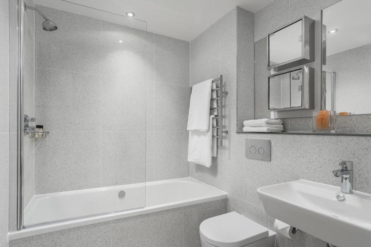 Q Square By Supercity Aparthotels Hove Exteriér fotografie