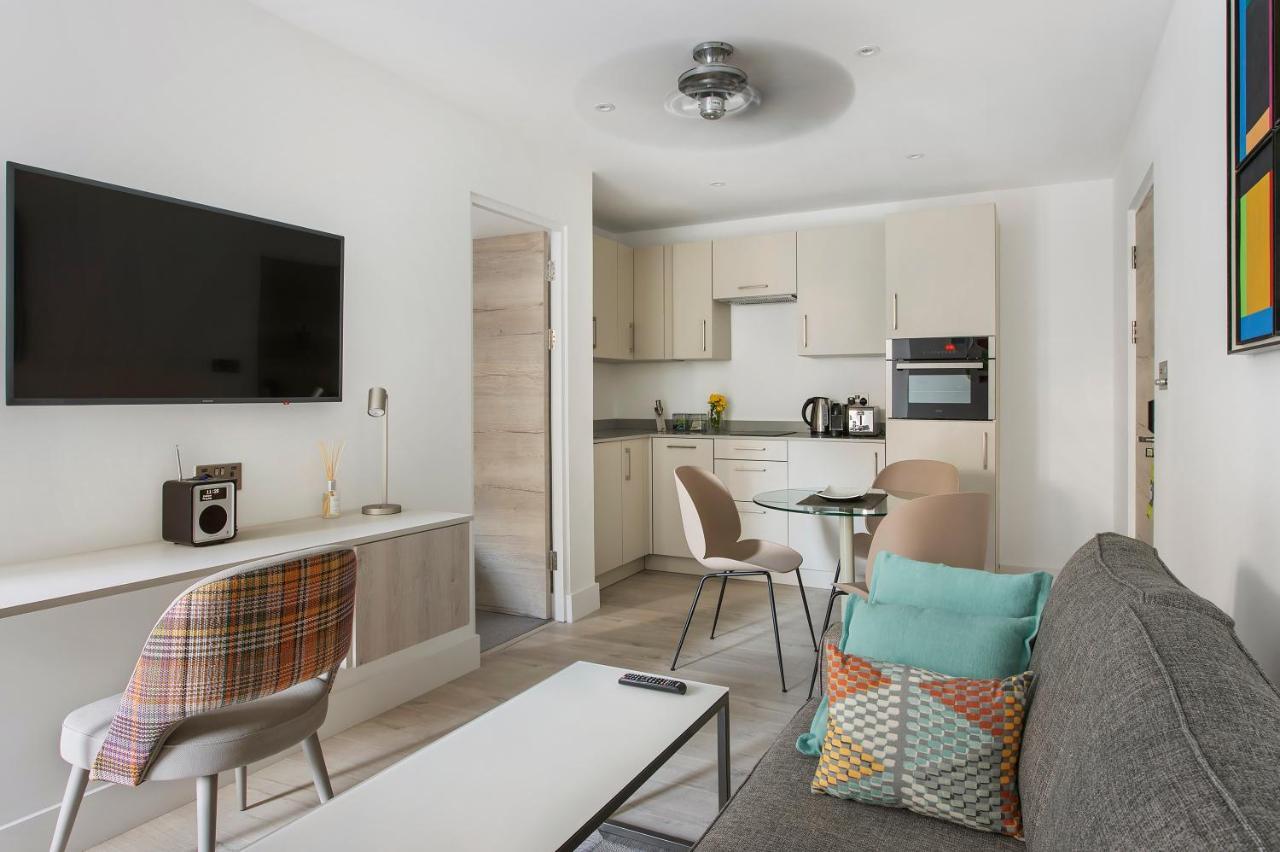 Q Square By Supercity Aparthotels Hove Exteriér fotografie